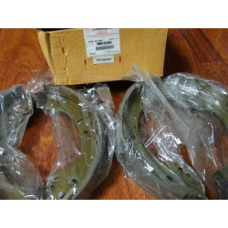 Jeu de Garniture de Frein Arrière Origine L200 II K74