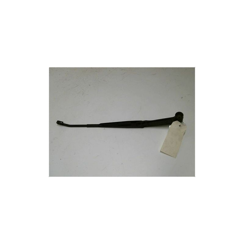 Bras d’Essuies Glace Avant Droit Pajero 2