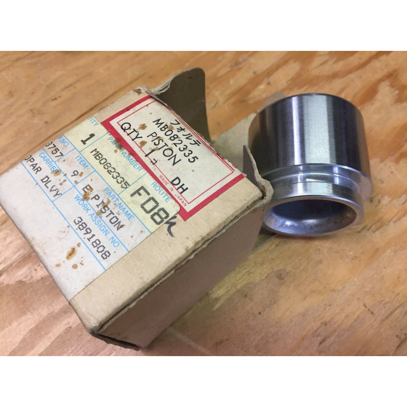 1 Piston d'Etrier de Frein Avant Pajero 1 Type L04* Avant 05/1986